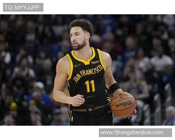 克莱汤普森：勇士队的三分之王与篮球场上的传奇故事