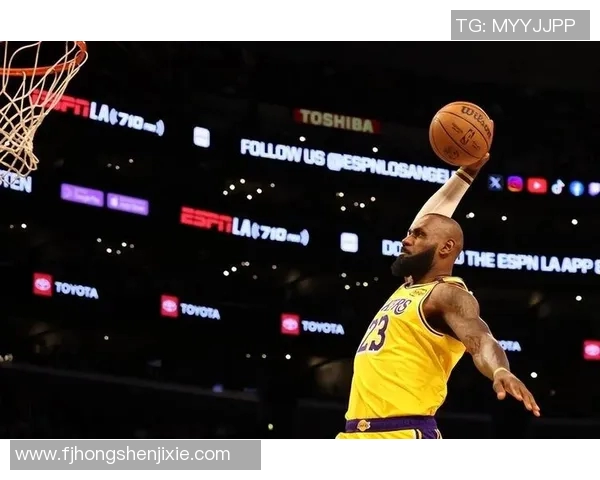 湖人对决篮网精彩回顾：明星球员表现与比赛亮点分析