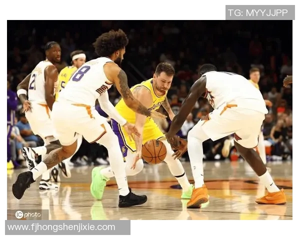 湖人对阵太阳季前赛精彩直播全程回顾与分析