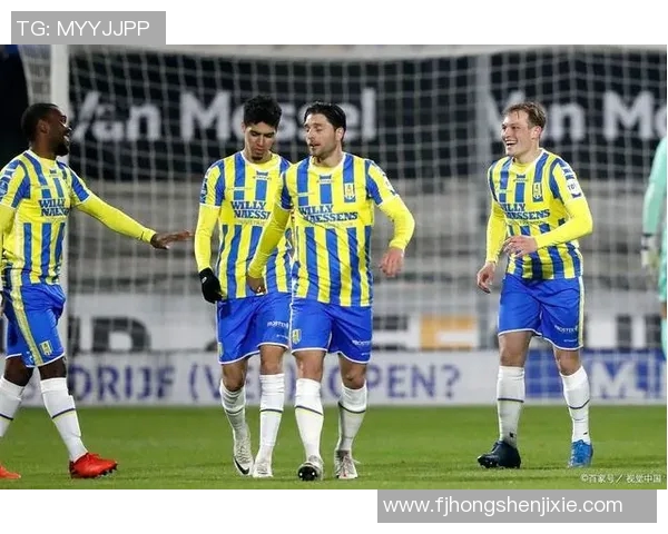 瓦尔韦与前进鹰的激烈对决揭示足球战术与团队合作的重要性 瓦尔韦与前进鹰的激烈对决揭示足球战术与团队合作的重要性