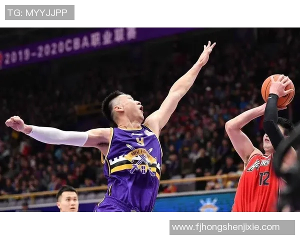 陈林坚的篮球之路：从青涩少年到职业赛场的辉煌成就与奋斗历程