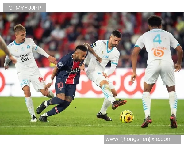 雷恩与马赛的激烈对决揭示法甲赛季的争冠悬念与球队实力较量