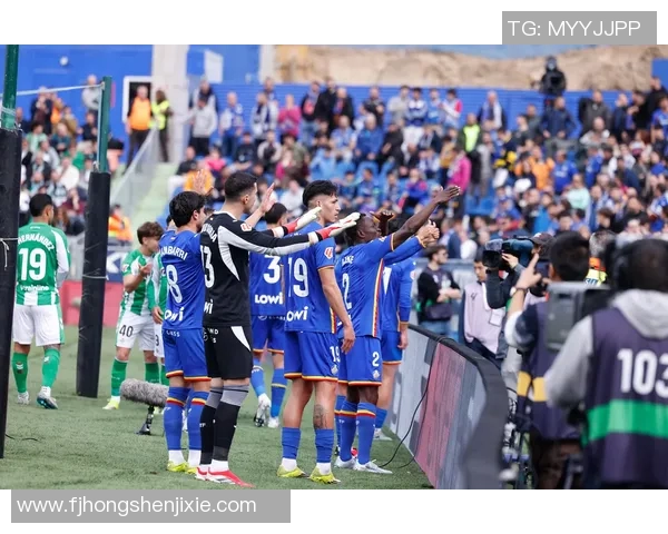 长崎长海与福冈黄蜂激战在即谁能在这场对决中笑到最后 长崎长海与福冈黄蜂激战在即谁能在这场对决中笑到最后