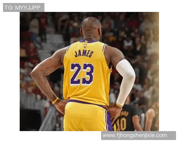 勒布朗詹姆斯：篮球之王的辉煌历程与传奇瞬间解析